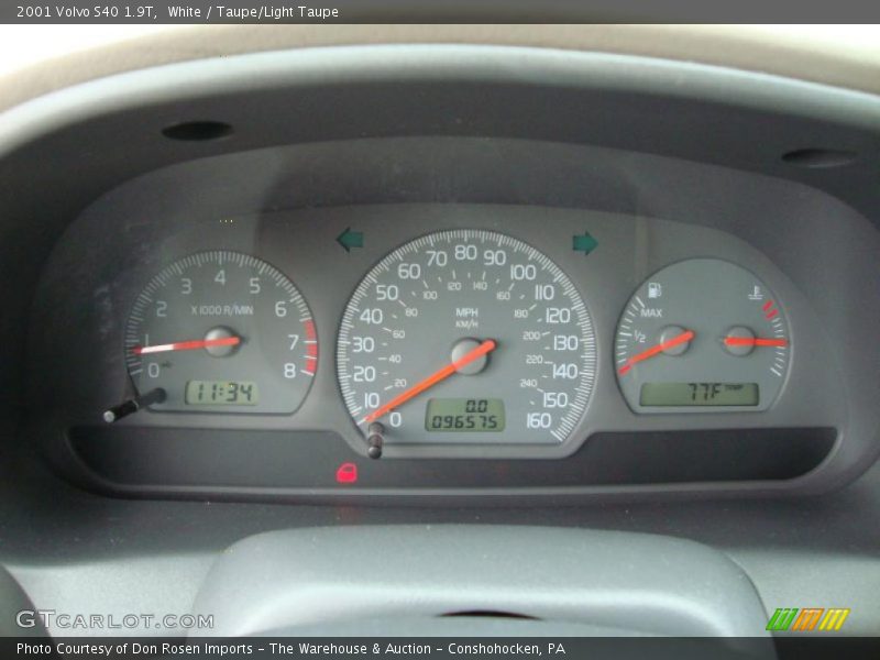 White / Taupe/Light Taupe 2001 Volvo S40 1.9T