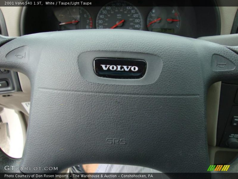 White / Taupe/Light Taupe 2001 Volvo S40 1.9T