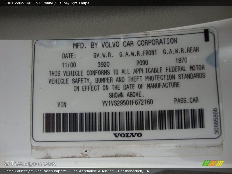 White / Taupe/Light Taupe 2001 Volvo S40 1.9T