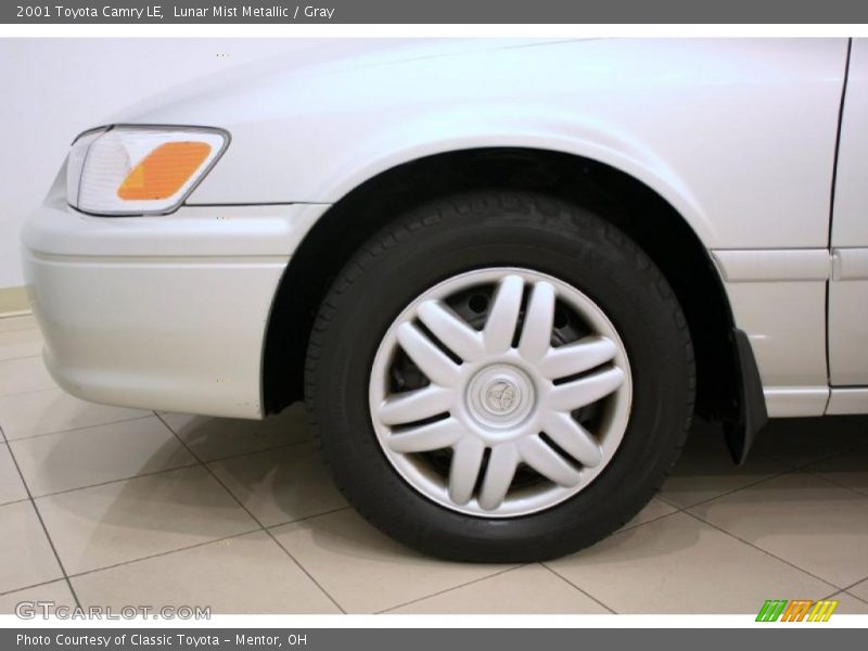 Lunar Mist Metallic / Gray 2001 Toyota Camry LE