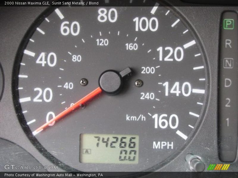 Sunlit Sand Metallic / Blond 2000 Nissan Maxima GLE