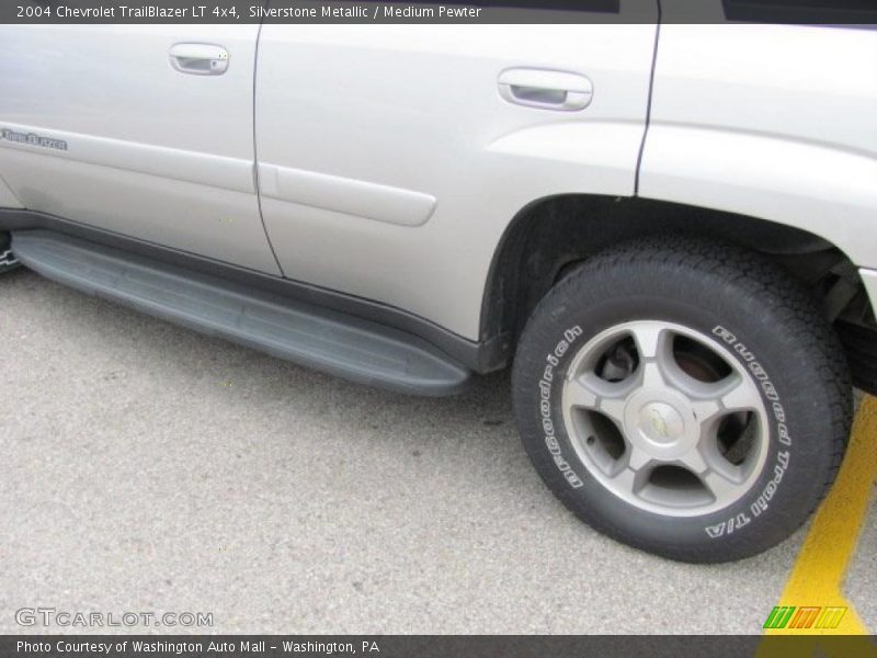 Silverstone Metallic / Medium Pewter 2004 Chevrolet TrailBlazer LT 4x4
