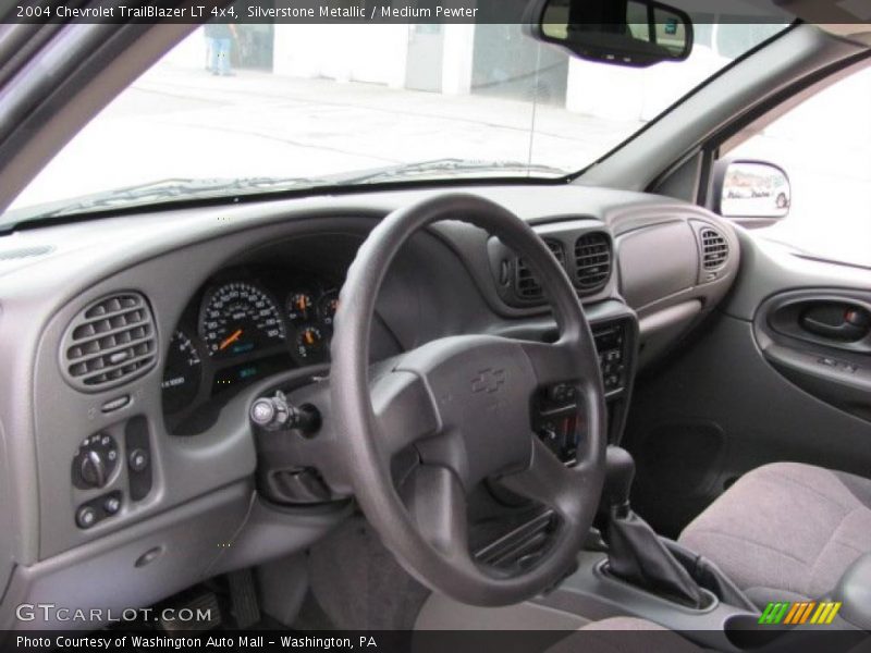 Silverstone Metallic / Medium Pewter 2004 Chevrolet TrailBlazer LT 4x4
