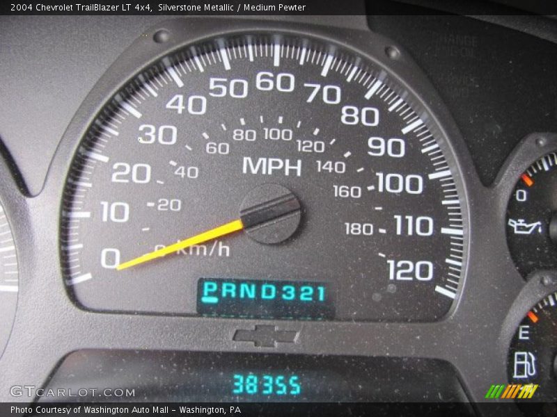 Silverstone Metallic / Medium Pewter 2004 Chevrolet TrailBlazer LT 4x4