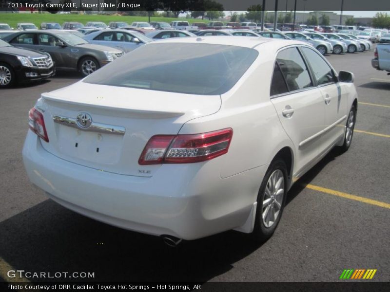 Super White / Bisque 2011 Toyota Camry XLE