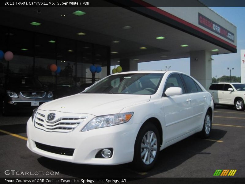 Super White / Ash 2011 Toyota Camry XLE V6