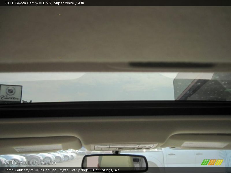 Super White / Ash 2011 Toyota Camry XLE V6