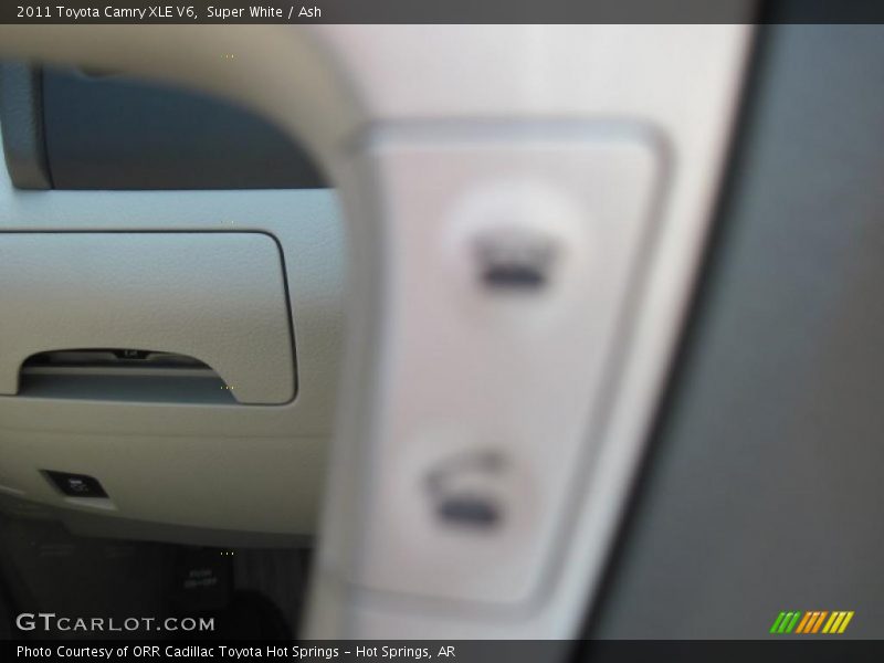 Super White / Ash 2011 Toyota Camry XLE V6