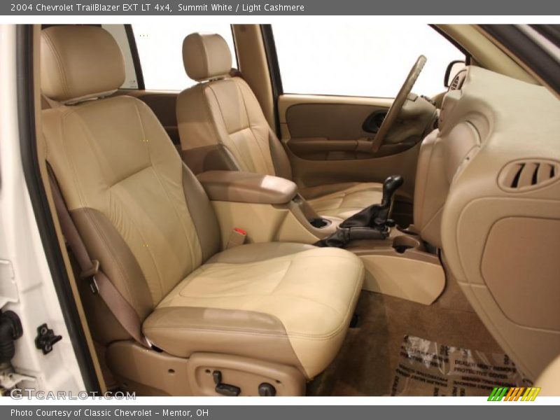Summit White / Light Cashmere 2004 Chevrolet TrailBlazer EXT LT 4x4