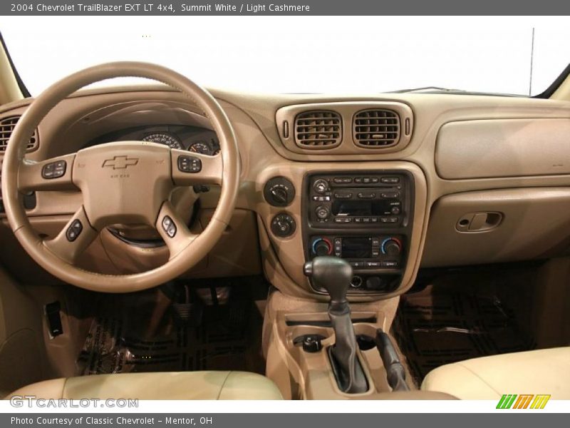 Summit White / Light Cashmere 2004 Chevrolet TrailBlazer EXT LT 4x4