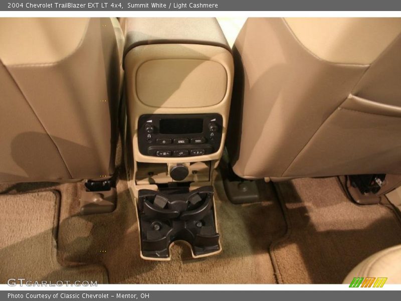 Summit White / Light Cashmere 2004 Chevrolet TrailBlazer EXT LT 4x4