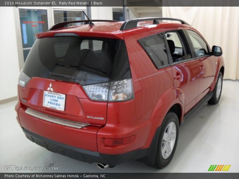 Rally Red Metallic / Black 2010 Mitsubishi Outlander ES