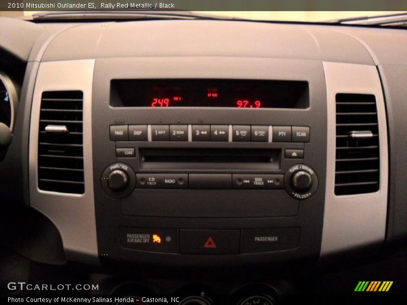 Rally Red Metallic / Black 2010 Mitsubishi Outlander ES