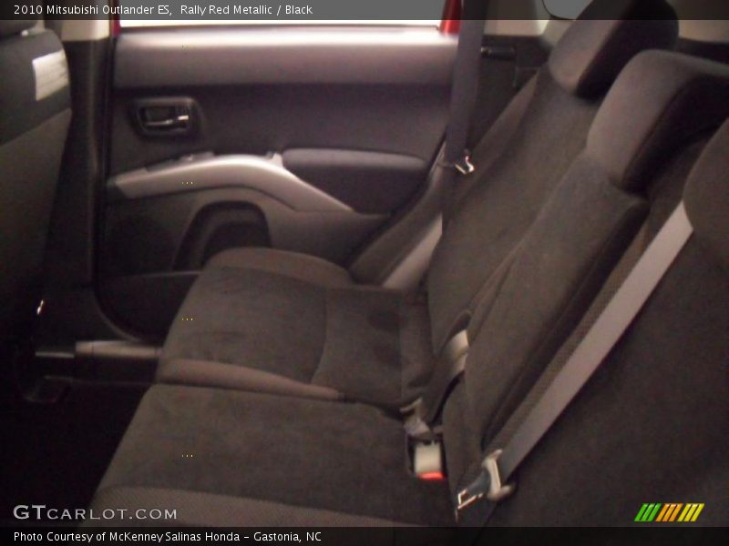Rally Red Metallic / Black 2010 Mitsubishi Outlander ES