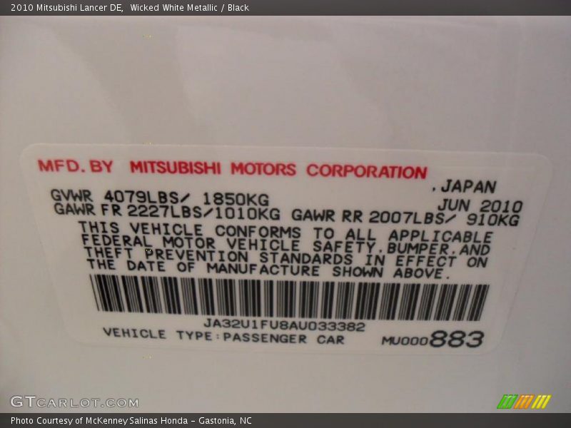 Wicked White Metallic / Black 2010 Mitsubishi Lancer DE
