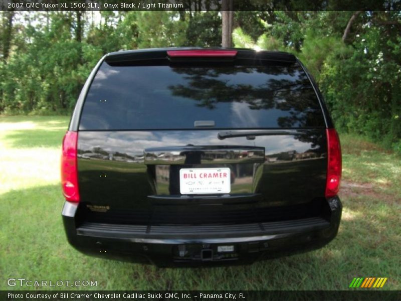 Onyx Black / Light Titanium 2007 GMC Yukon XL 1500 SLT