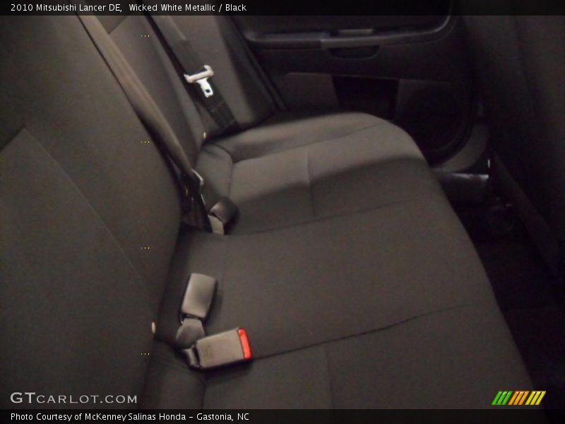 Wicked White Metallic / Black 2010 Mitsubishi Lancer DE