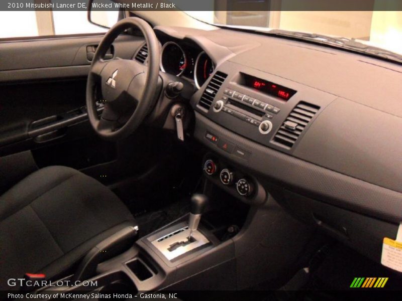 Wicked White Metallic / Black 2010 Mitsubishi Lancer DE