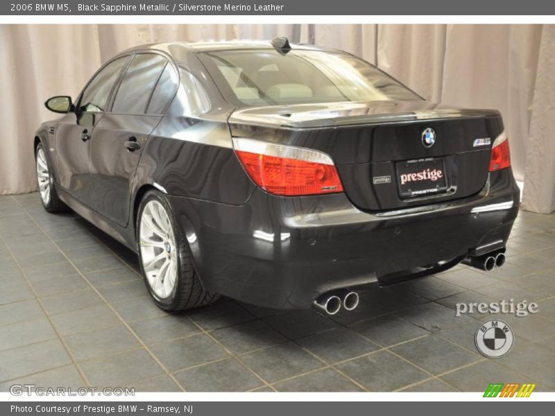 Black Sapphire Metallic / Silverstone Merino Leather 2006 BMW M5
