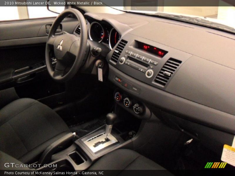 Wicked White Metallic / Black 2010 Mitsubishi Lancer DE
