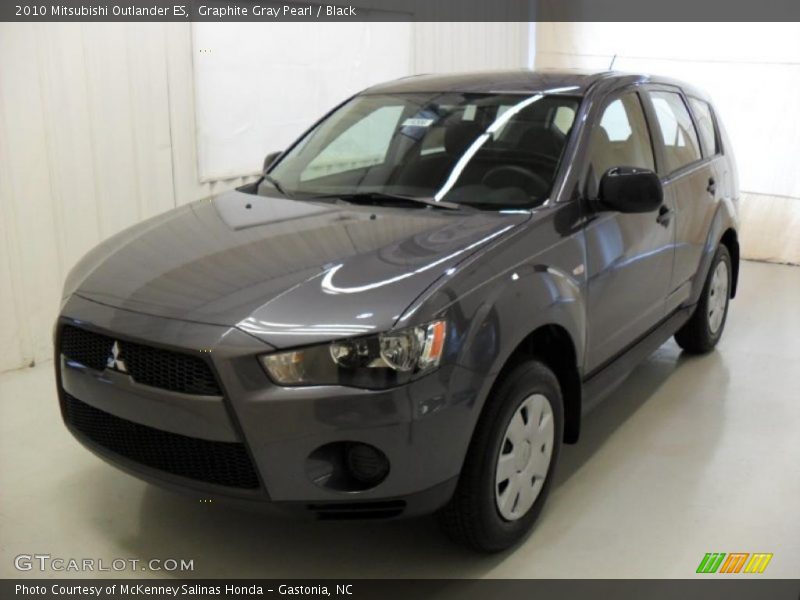 Graphite Gray Pearl / Black 2010 Mitsubishi Outlander ES