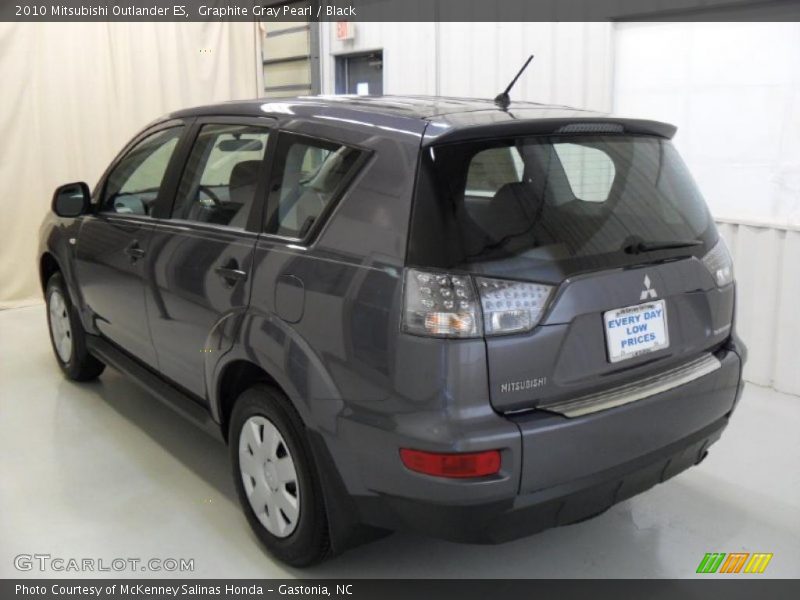 Graphite Gray Pearl / Black 2010 Mitsubishi Outlander ES