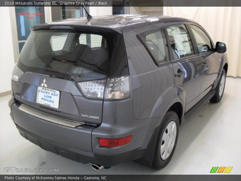Graphite Gray Pearl / Black 2010 Mitsubishi Outlander ES