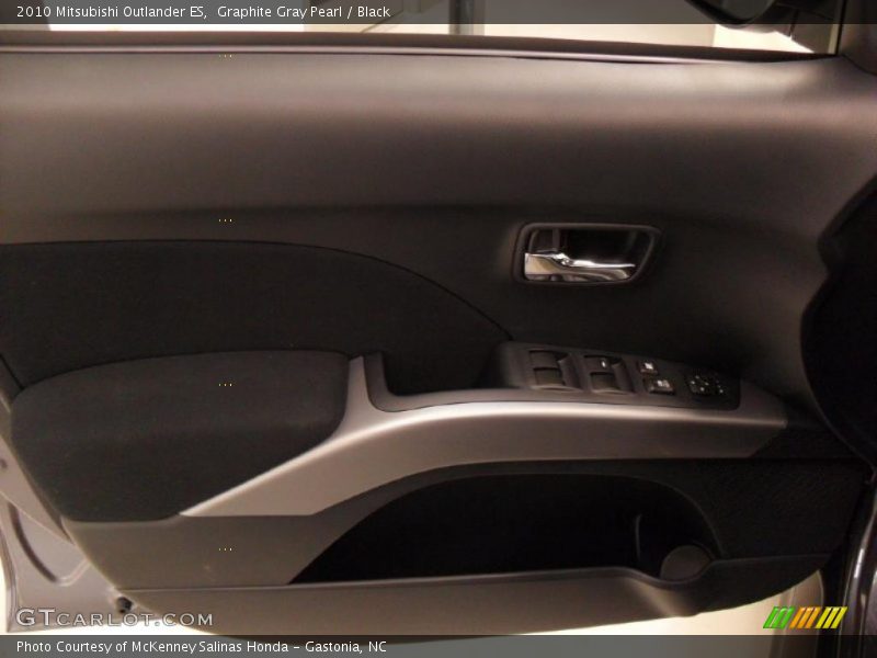 Graphite Gray Pearl / Black 2010 Mitsubishi Outlander ES