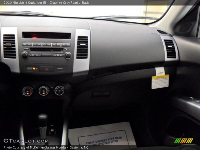 Graphite Gray Pearl / Black 2010 Mitsubishi Outlander ES