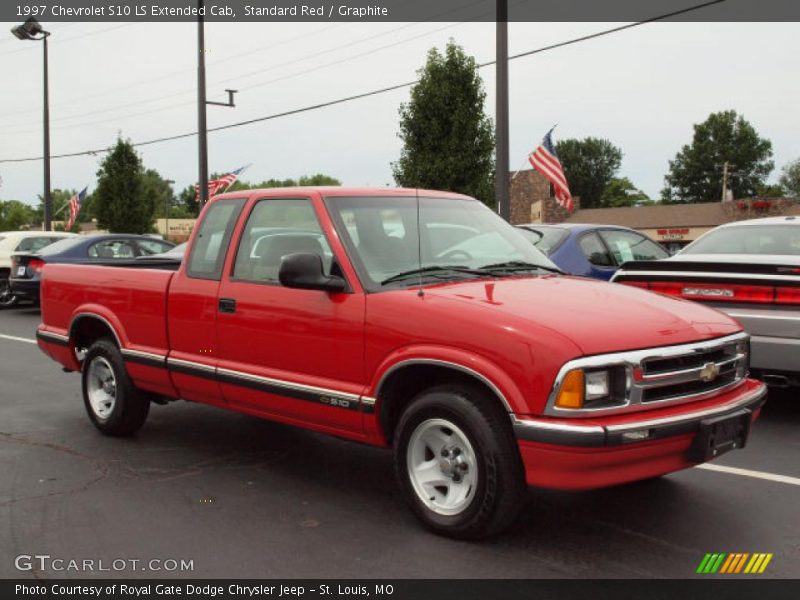 Standard Red / Graphite 1997 Chevrolet S10 LS Extended Cab