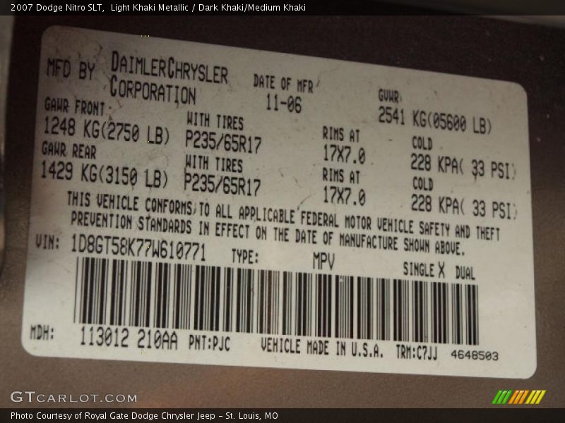 Light Khaki Metallic / Dark Khaki/Medium Khaki 2007 Dodge Nitro SLT
