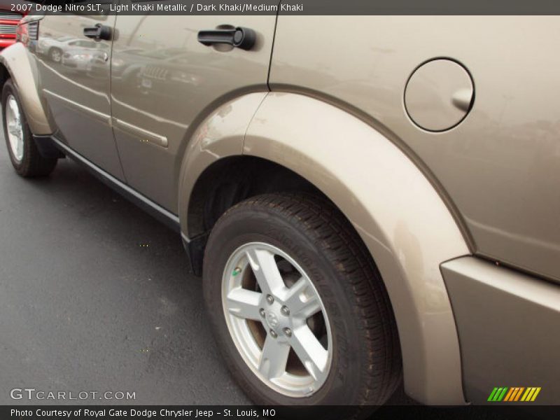 Light Khaki Metallic / Dark Khaki/Medium Khaki 2007 Dodge Nitro SLT