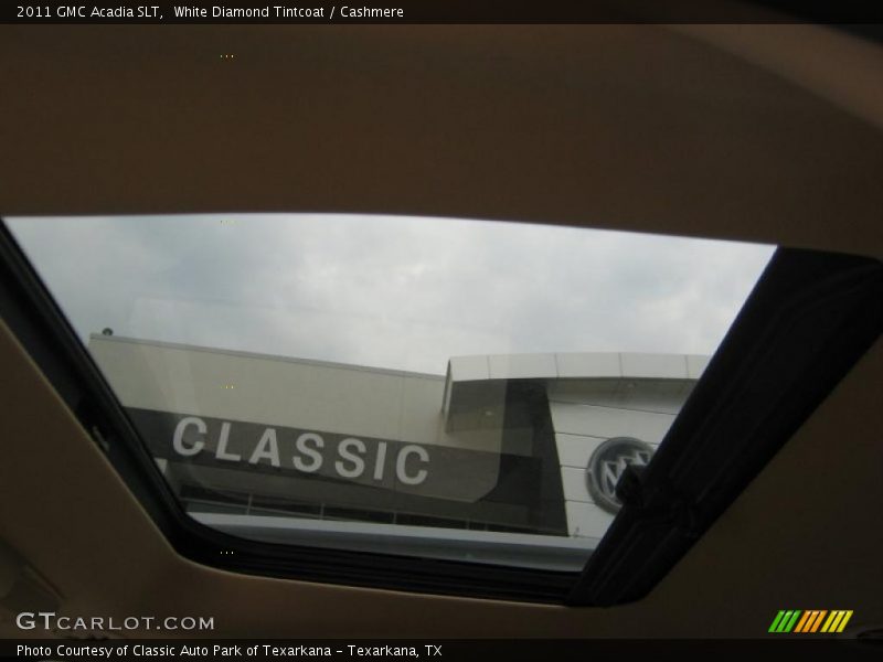 White Diamond Tintcoat / Cashmere 2011 GMC Acadia SLT