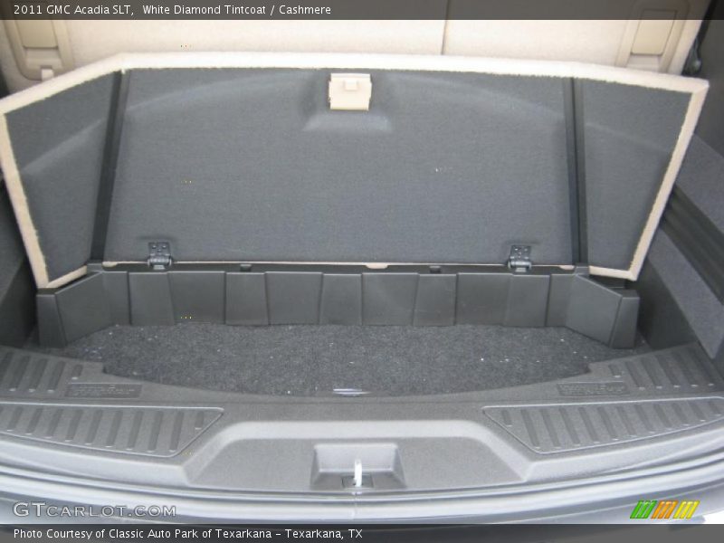 White Diamond Tintcoat / Cashmere 2011 GMC Acadia SLT
