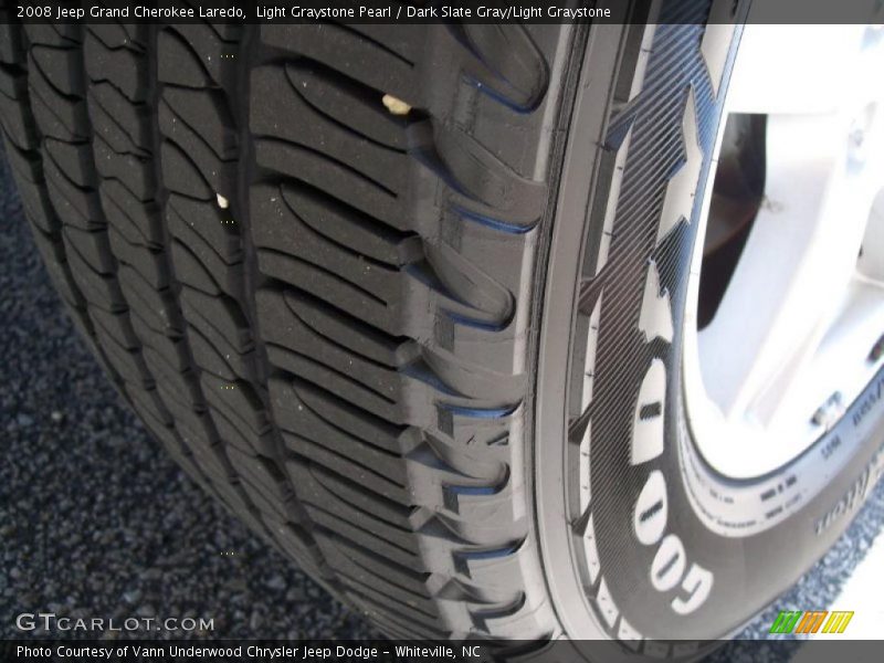 Light Graystone Pearl / Dark Slate Gray/Light Graystone 2008 Jeep Grand Cherokee Laredo