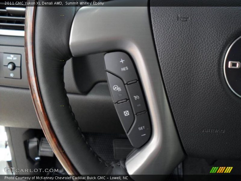 Summit White / Ebony 2011 GMC Yukon XL Denali AWD
