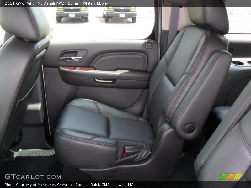 Summit White / Ebony 2011 GMC Yukon XL Denali AWD