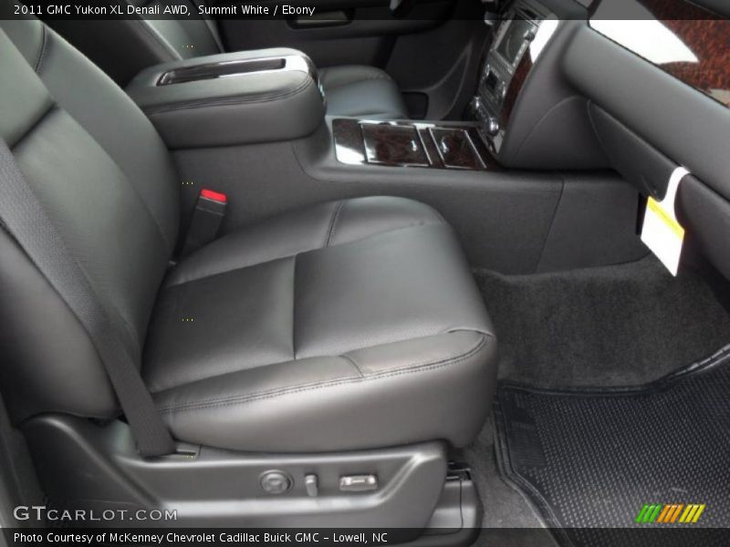 Summit White / Ebony 2011 GMC Yukon XL Denali AWD