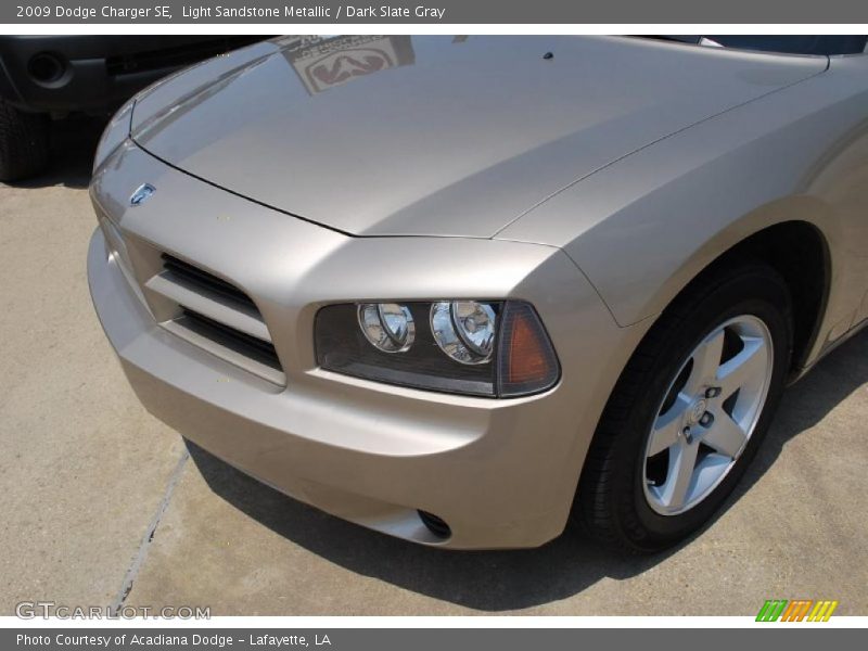 Light Sandstone Metallic / Dark Slate Gray 2009 Dodge Charger SE