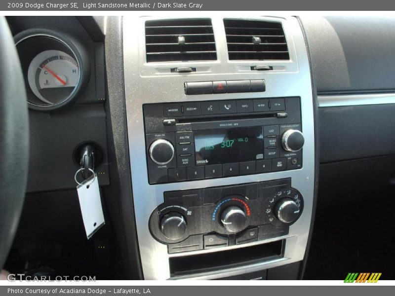 Light Sandstone Metallic / Dark Slate Gray 2009 Dodge Charger SE