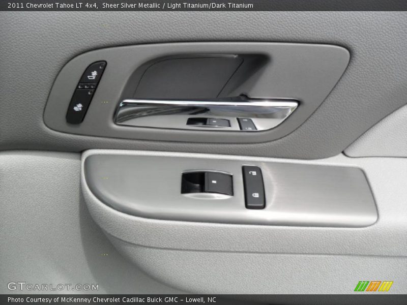 Sheer Silver Metallic / Light Titanium/Dark Titanium 2011 Chevrolet Tahoe LT 4x4