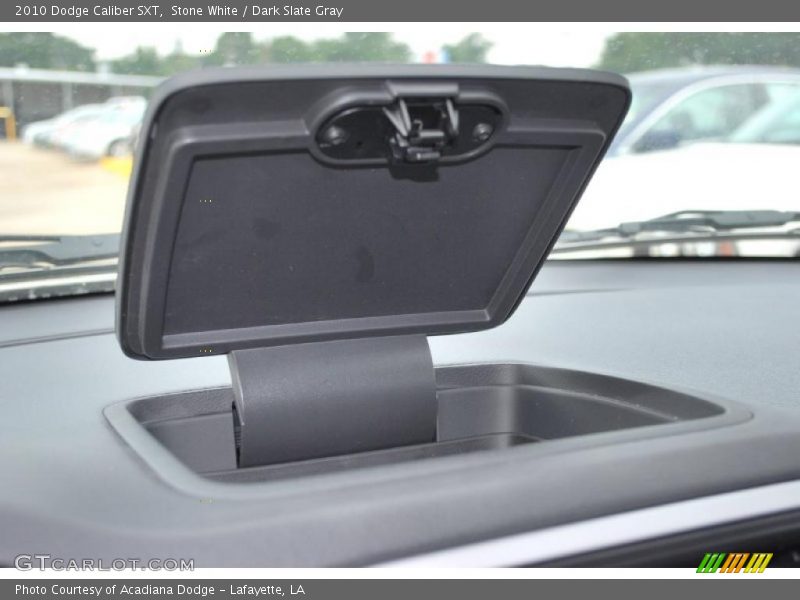 Stone White / Dark Slate Gray 2010 Dodge Caliber SXT