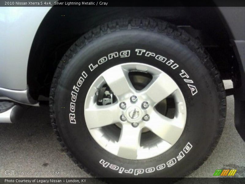 Silver Lightning Metallic / Gray 2010 Nissan Xterra S 4x4