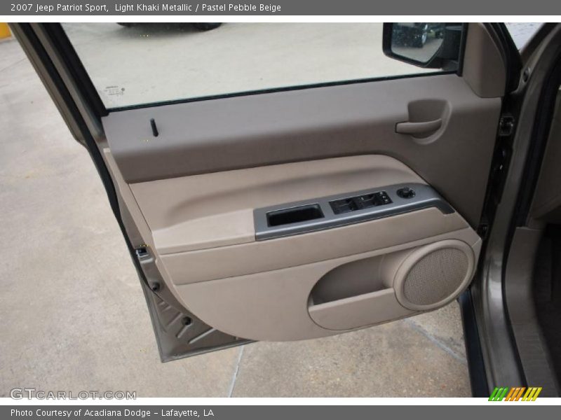 Light Khaki Metallic / Pastel Pebble Beige 2007 Jeep Patriot Sport