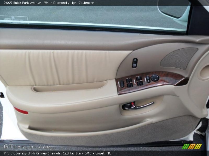 White Diamond / Light Cashmere 2005 Buick Park Avenue