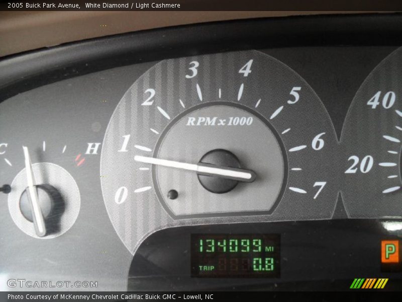White Diamond / Light Cashmere 2005 Buick Park Avenue