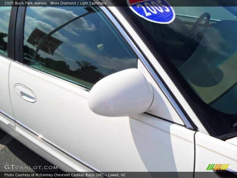 White Diamond / Light Cashmere 2005 Buick Park Avenue