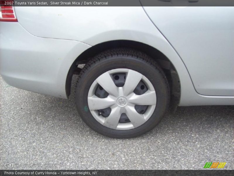Silver Streak Mica / Dark Charcoal 2007 Toyota Yaris Sedan