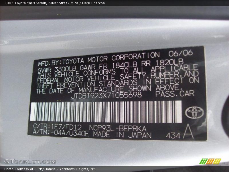 Silver Streak Mica / Dark Charcoal 2007 Toyota Yaris Sedan
