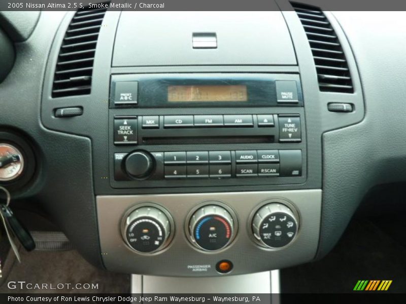 Smoke Metallic / Charcoal 2005 Nissan Altima 2.5 S